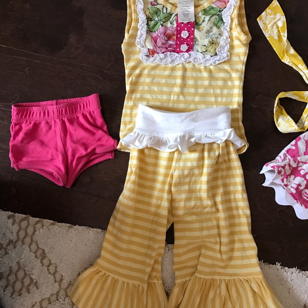 Persnickety and‎ tea collection lot yellow stripe 5 piece lot head band bow tank